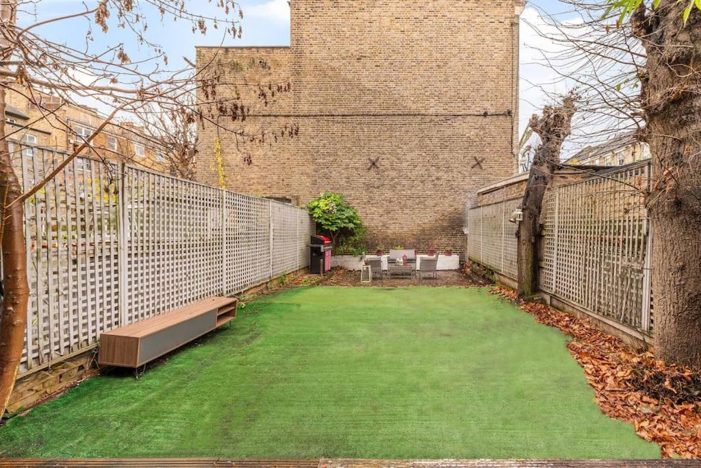 Spacious And Modern Duplex With Garden * Londres