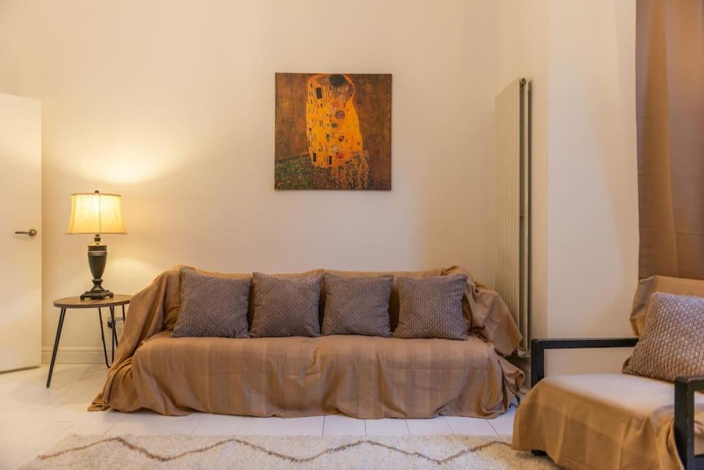 Spacious And Modern Duplex With Garden Appartement