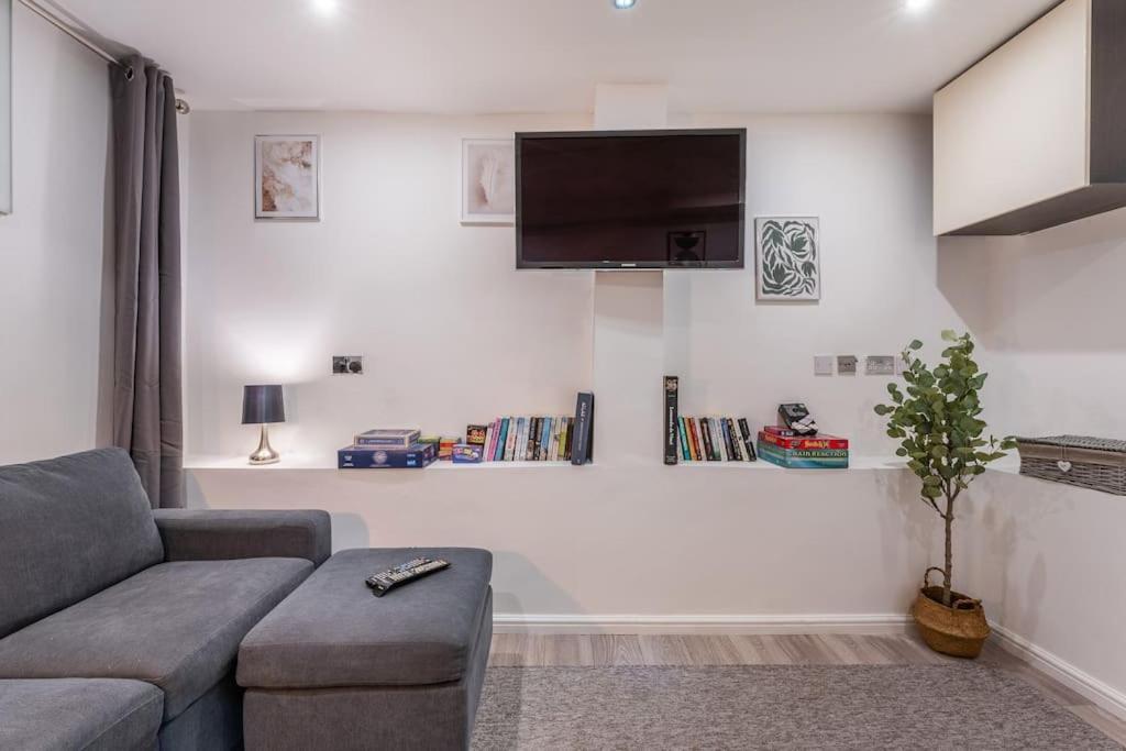 Spacious And Modern Duplex With Garden Londres